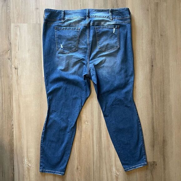 Torrid Premium Distressed Skinny Jeans 24R - Picture 4 of 5